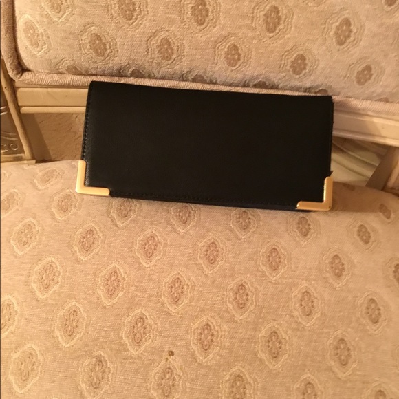 Ladies wallet - Picture 1 of 2